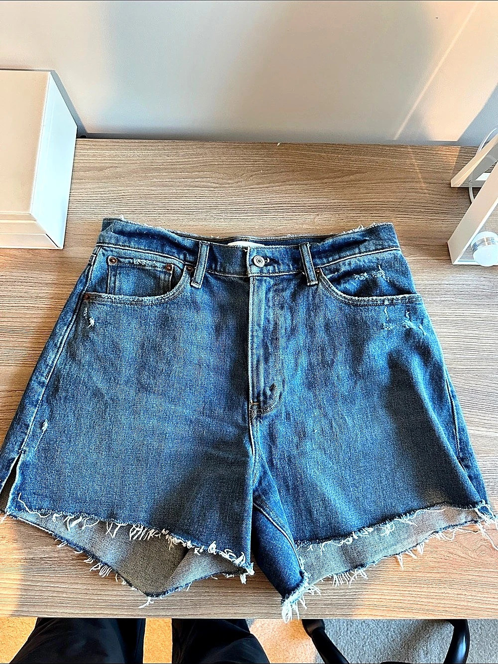 Abercrombie & Fitch The 4" Mom Short High Rise Curve Love Shorts
